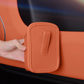 🥳2026 HUIUMYYNTI🥳💞YLI 50 000 MYYTYÄ!🚗🧺 50% ALENNUS! Nahkainen auton oven mukiteline – Leveä aukko, juomat ja puhelin ovat helposti ulottuvilla. Kiinnittyy tukevasti klipsulla. PU-nahkaa, kestävä ja tyylikäs. 🛡️✨